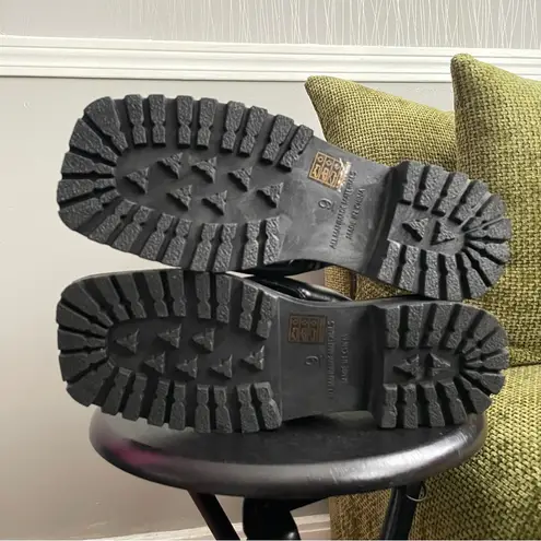 Sole Mates Women’s 90’s Style Retro Y2K Thong Sandals - Image 12