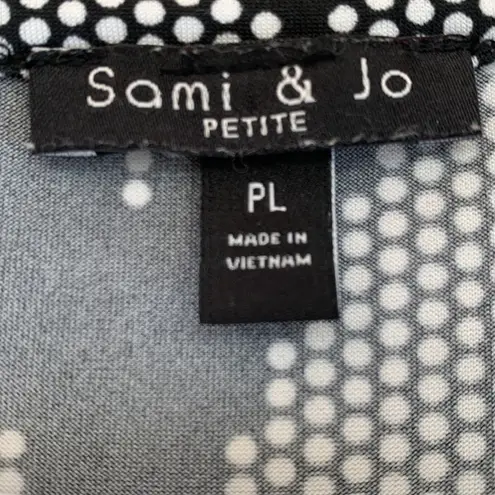 Sami & Jo Petite Large Black & White Graphic Short Sleeve Dress