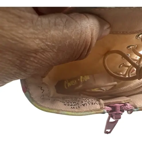 Chase & Chloe Size 7 Las Vegas Print Lace