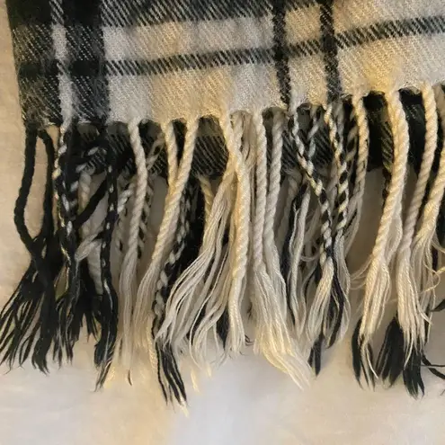 Gap Black & White Plaid Fringe Scarf by 