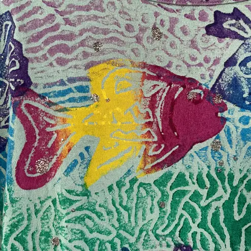 EZL Women's Vintage Green Silk Screen Fish Print Tee One Size Size undefined