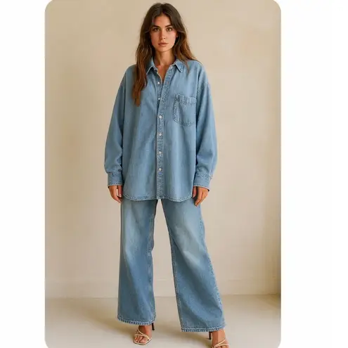 Vintage Oversized Button Down Light Washed Boyfriend Denim Shirt Effortless Chic Blue Size XL