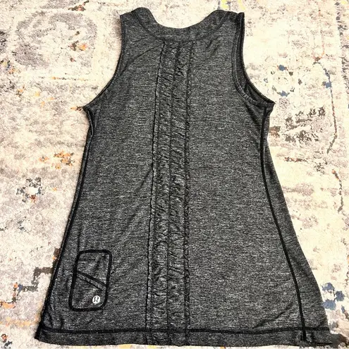 Lululemon  Run Dash Tank Heather Grey Ruffled Back Air Pods‎ Pocket Size 8