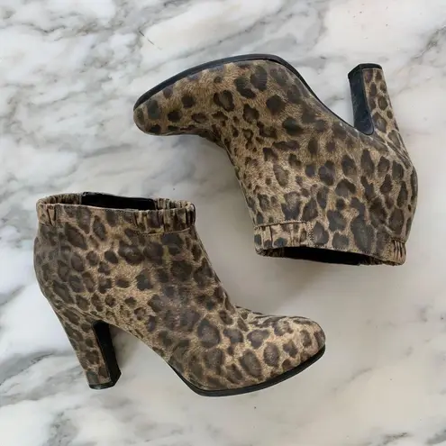 Sam & Libby Leopard Print Ankle Booties π