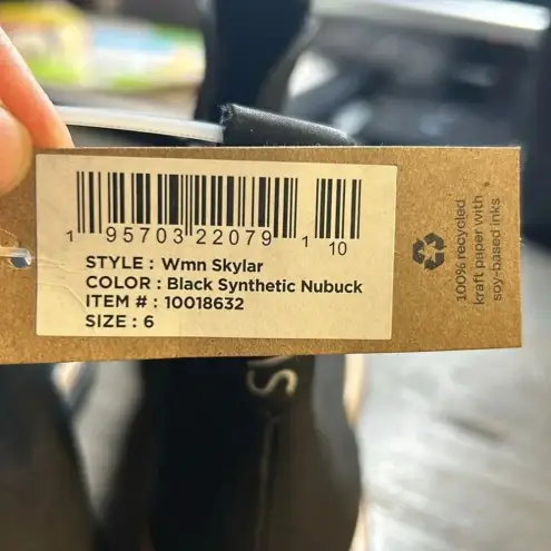 Toms Tom’s Skylar Chelsea Boot - Black - Vegan. Womens 6