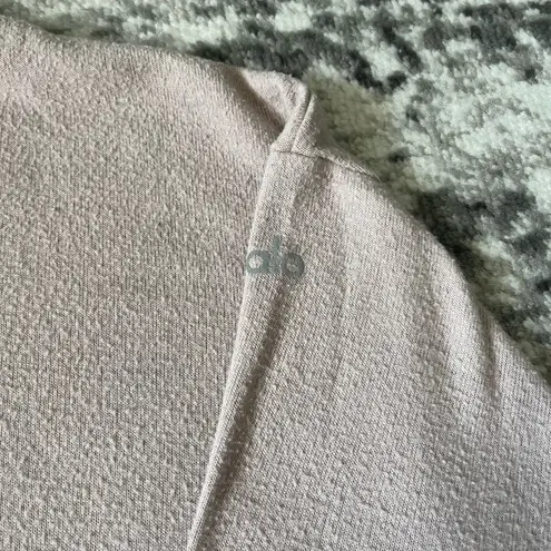 Alo Yoga  Soho Pullover in Dusty Pink