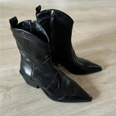 ZARA NWT  WOMEN HEELED LEATHER COWBOY ANKLE BOOTS ELASTIC GORING Size 8