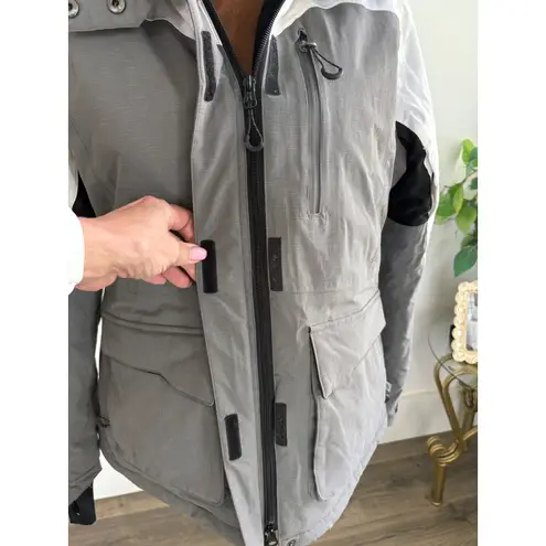 Magellan outdoors Women's Gray White Faux Fur Hooded Winter Parka Jacket medium