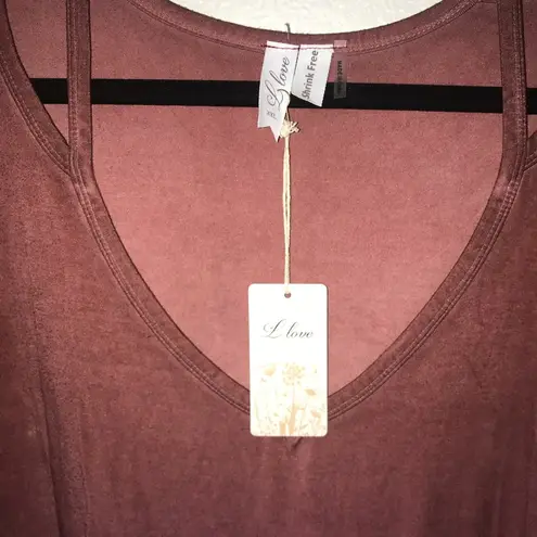 L LOVE Tee Maroon V Neck Cut Out Neckline Boutique Top Sz 3X BNWT (Bought Local)