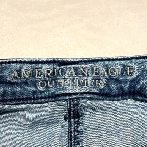 American Eagle  Outfitters- Sky High Jegging- Light Wash Distressed- Size 4