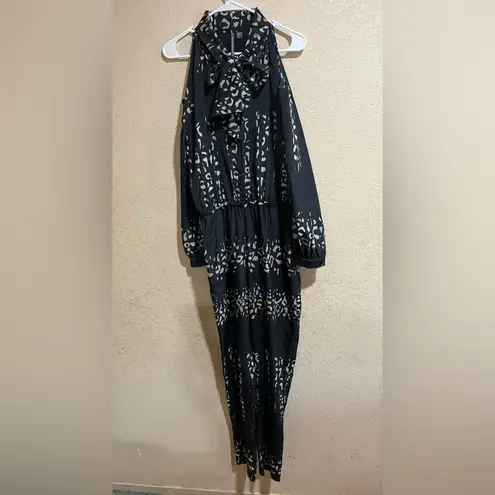 Twelfth Street By Cynthia Vincent Size S Florence Cold Shoulder Jumpsuit Pockets Black