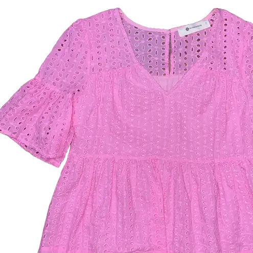 The Impeccable Pig 💖 NWOT Pink Eyelet Lace Blouse