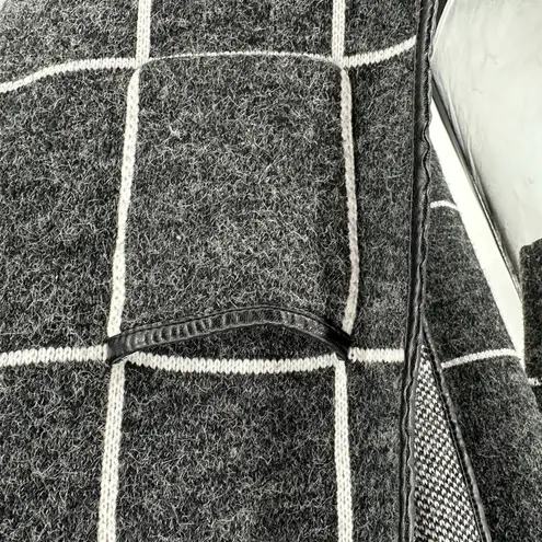 Fate Grey White Windowpane Open Car Coat size Large Faux Leather Fuzzy Pockets Gray