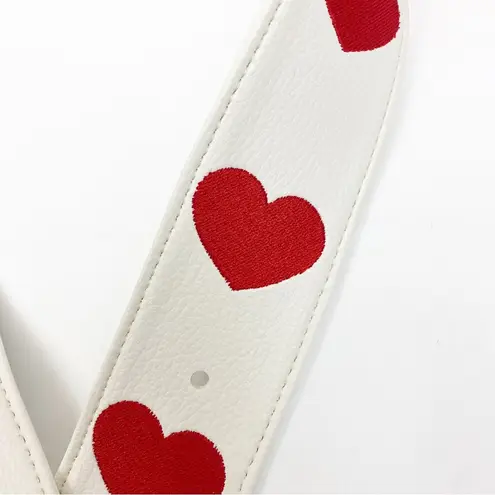 Clover Bolsos Lia Auxiliary Crossbody Bag Guitar Strap: Embroidered Red Hearts
