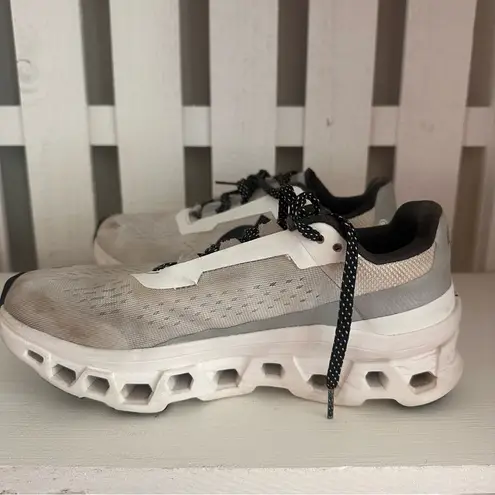 On Running Cloudnova Sneakers Women’s 8 Gray White Swiss Engineered - Image 4