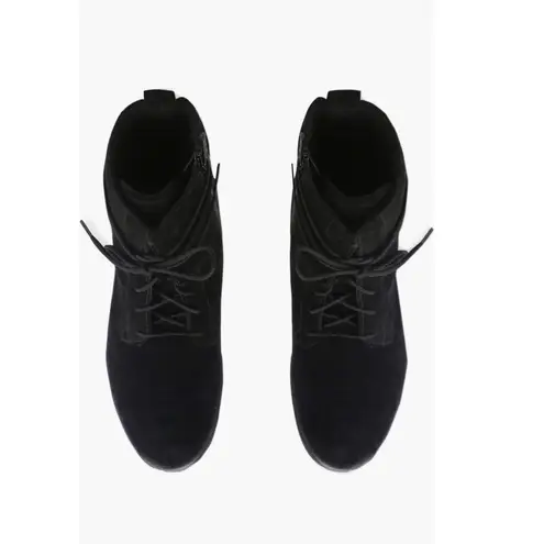 Munro Finnley Water Resistant Booties in Black, Size 8.5 New in Box