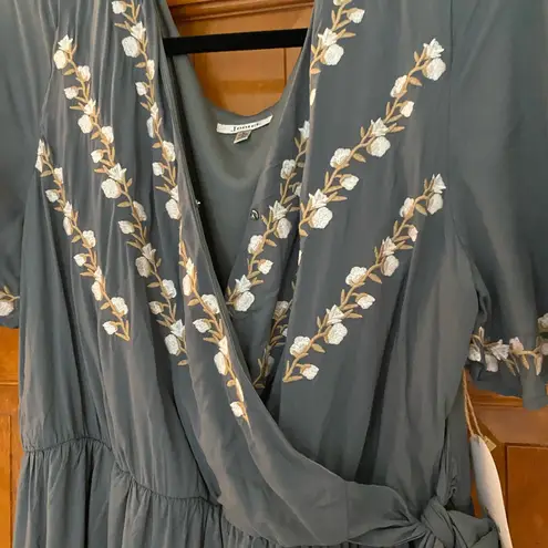 NWT Jodiel Embroidered Floral Wrap Top High Low Blue Dress Women’s L Size L
