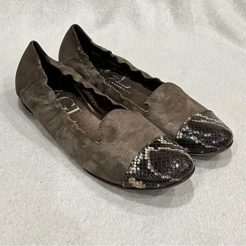 AGL Shimmer Taupe Leather Ballet Flats with Snake Print Cap 39 Brown Size 9