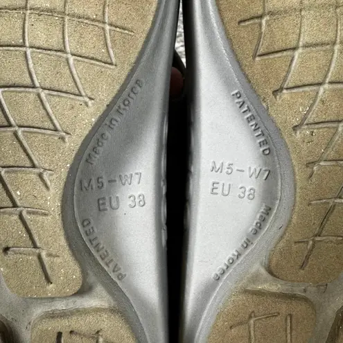 OOFOS OOriginal Sandal M5 W7 Gray Size 7