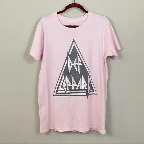 Recycled Karma Recycle Karma Def Leppard Petal “Pour Some Sugar On Me” Short Sleeve Tee Size M