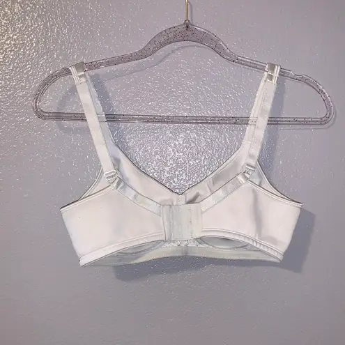 Playtex Platex Woman’s 36C Elegant White Women's Bra Wirefree Satin