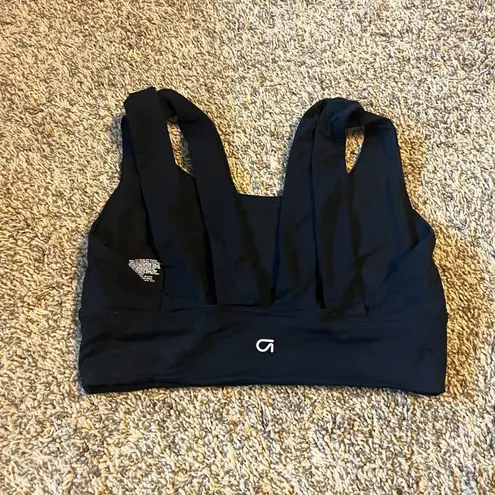 GapFit Medium Impact black sports bra