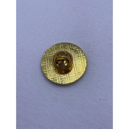 Witch City Travel Souvenir Lapel Pin Salem Massachusetts Bag 338