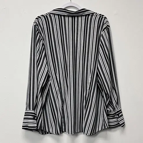 Worthington  Women's Long sleeve Black & White Striped Button Down Shirt size 2X