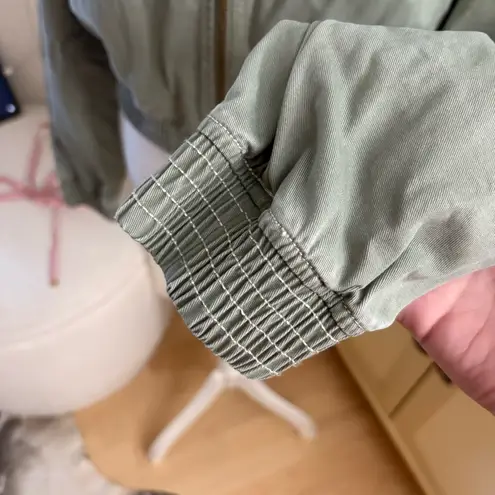 ANTHROPOLOGIE PILCRO Green Canvas Cropped Bomber Jacket Size Medium