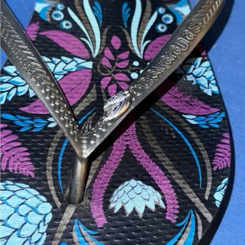 Havaianas  Size 9/10 Purple and Black Flip Flops