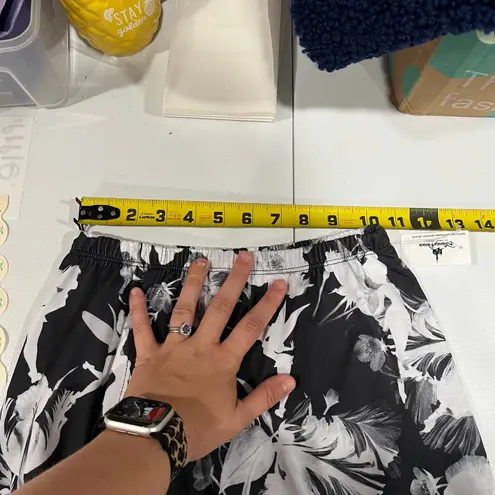 New Disney Parks Disney Boutique Black And White Floral Tinkerbell Skirt XS