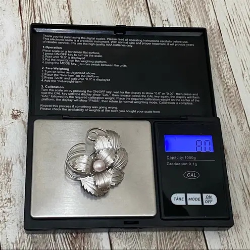 Vintage Asian 3D Flower Faux Pearl Brooch