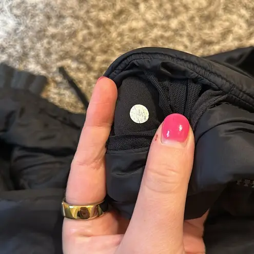 Lululemon  Jacket Hooded Black 4