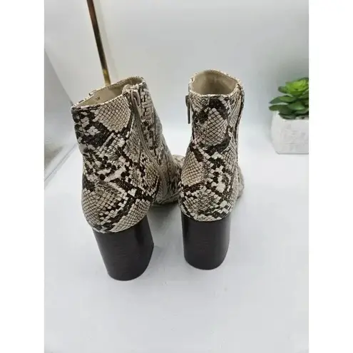 Bella Vita Wilma Women Block Heel Ankle Booties Taupe Snake Print Size 7.5