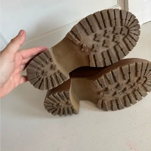 Torrid  tan lug Chelsea boots size 8.5 wide width - Image 7