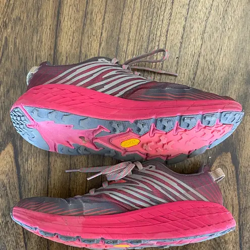 Hoka Speedgoat 4 Shoes Womens 9
Pink Black Trail Woods Hiking Terrain
Vibram