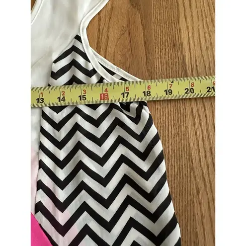 Women’s Pink & White Black Chevron Stripe Sleeveless Dress Size 8 Light weight