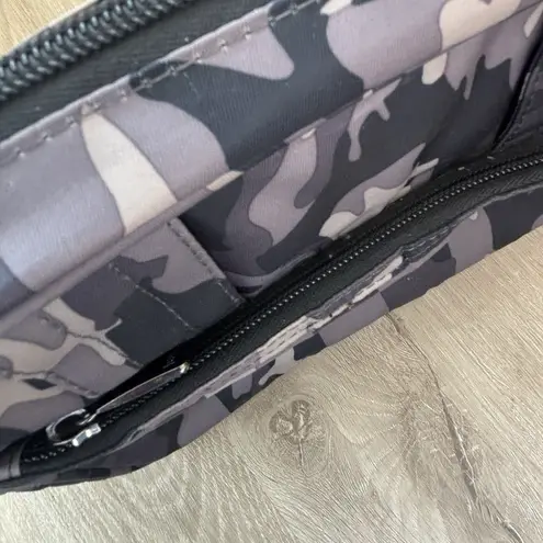 Lug Convertible Bag Carousel Camo Crossbody Belt Bag Quilted Army Gray White