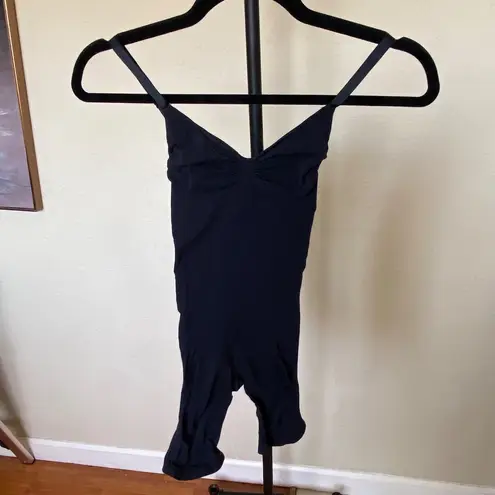 SKIMS New  Seamless Sculpt Mid-Thigh Bodysuit Onyx Size XS