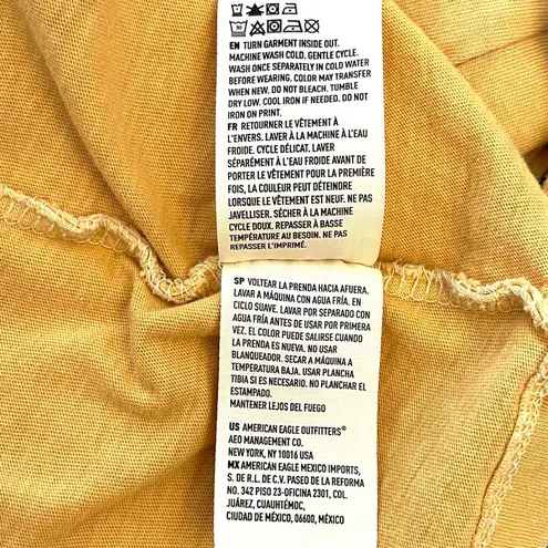 The Rolling Stones Yellow Graphic Band Tee Women’s Medium 100% Cotton