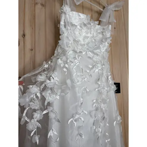 NWT Lulus Effortlessly Sweet White Tulle 3D Floral Tie