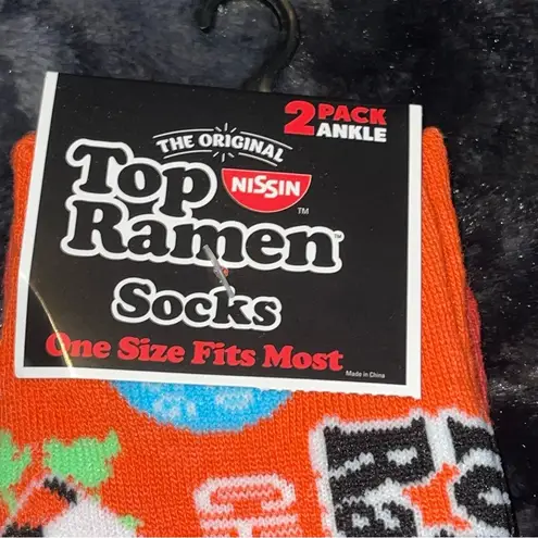 Nissin Top Ramen Sock Set Orange