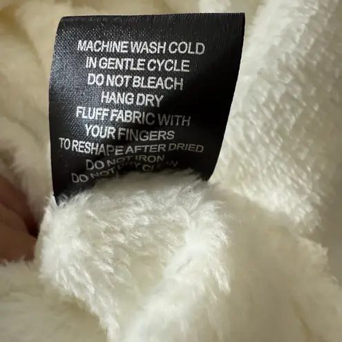 Holiday Fleece Cream Pullover Sweater Women's Sequin Wine Champagne Glass NWT L Size L