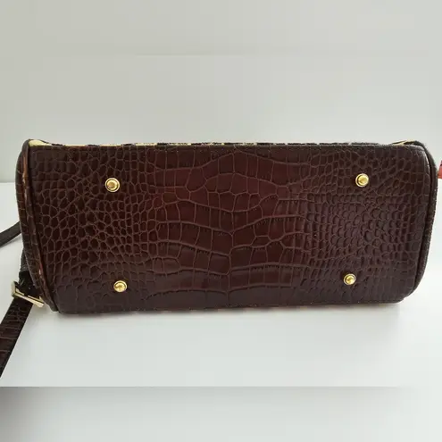 Clever Carriage Hand