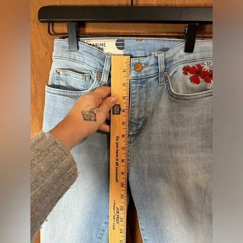 Marine layer Kick Flare Jean in Medium Light Wash size 25