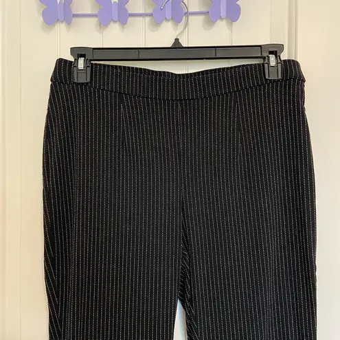 Briggs New York EUC | BRIGGS women’s black white vertical striped pull on dress pants — large