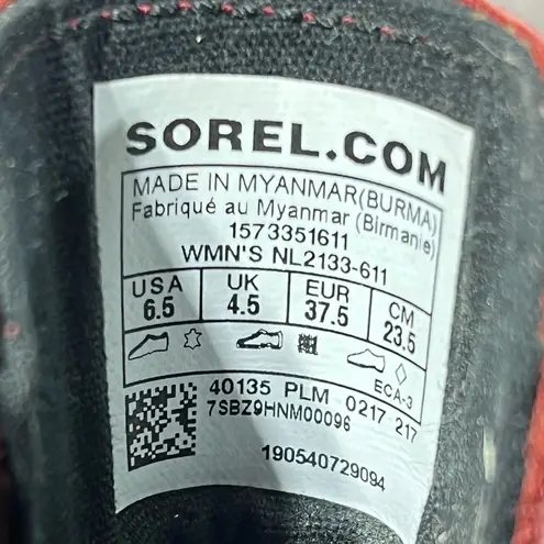 Sorel NWT  Out & About Booties