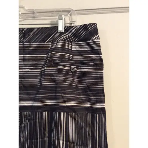 Lady Hagen Size 14 Black White Striped Skort skirt Women's golf pickleball
