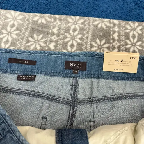 NYDJ Teresa Wide Leg Jeans With High Rise And Raw Hems In Everly Wash Size 22W