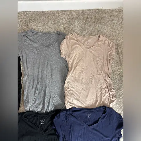 Lot of maternity tees basics short sleeve tees medium neutrals pregnancy Black Size undefined